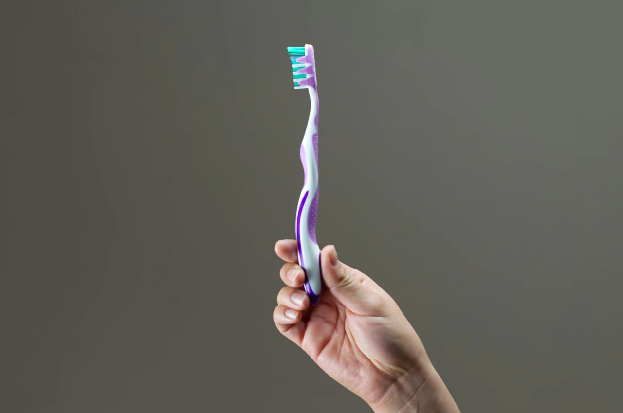 Come disinfettare gli spazzolini da denti: ecco i cinque trucchetti Come disinfettare gli spazzolini da denti: ecco i cinque trucchetti