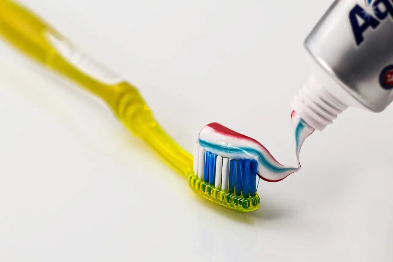 Come disinfettare gli spazzolini da denti: ecco i cinque trucchetti Come disinfettare gli spazzolini da denti: ecco i cinque trucchetti