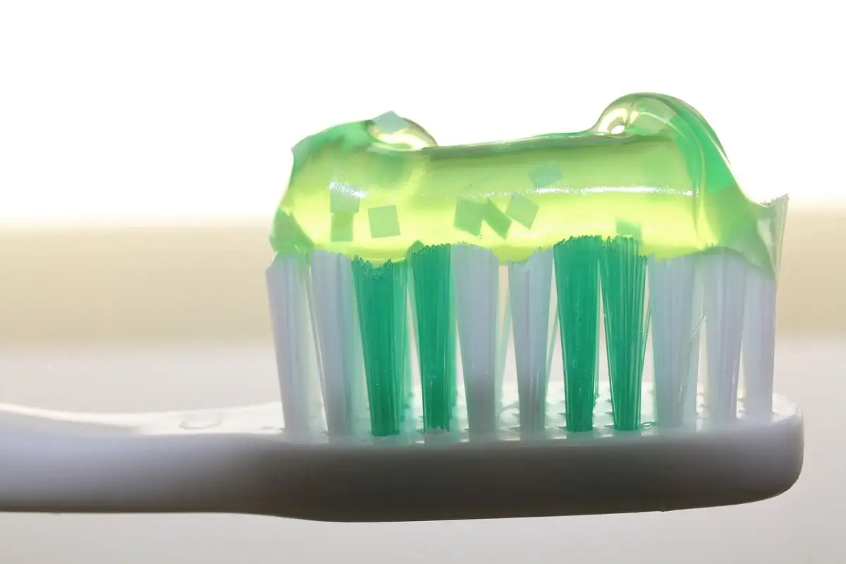 Come disinfettare gli spazzolini da denti: ecco i cinque trucchetti Come disinfettare gli spazzolini da denti: ecco i cinque trucchetti