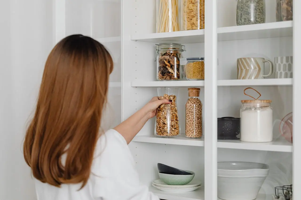 Come organizzare la dispensa per evitare le tarme alimentari: la strategia dell’igienista alimentare per giugno Come organizzare la dispensa per evitare le tarme alimentari: la strategia dell’igienista alimentare per giugno