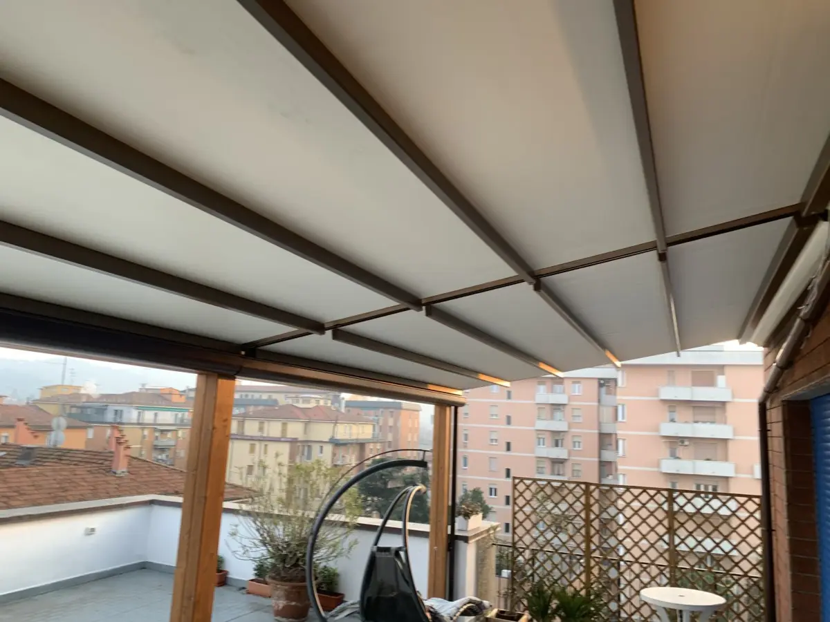Come realizzare una zona d’ombra naturale sul terrazzo: le soluzioni dei paesaggisti per giugno Come realizzare una zona d’ombra naturale sul terrazzo: le soluzioni dei paesaggisti per giugno