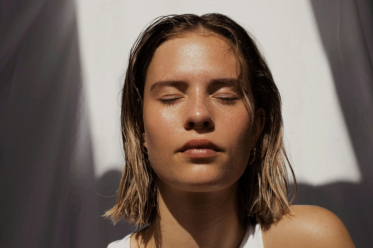 Il trucco per proteggere la pelle dal sole: i 3 alimenti chiave raccomandati dai dermatologi per giugno 2025 Il trucco per proteggere la pelle dal sole: i 3 alimenti chiave raccomandati dai dermatologi per giugno 2025