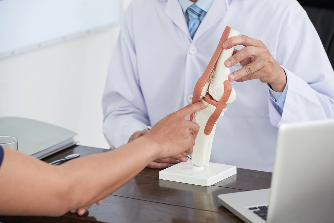 5 segnali che le tue ossa hanno bisogno di attenzione: come riconoscerli in tempo secondo l'osteopata 5 segnali che le tue ossa hanno bisogno di attenzione: come riconoscerli in tempo secondo l'osteopata