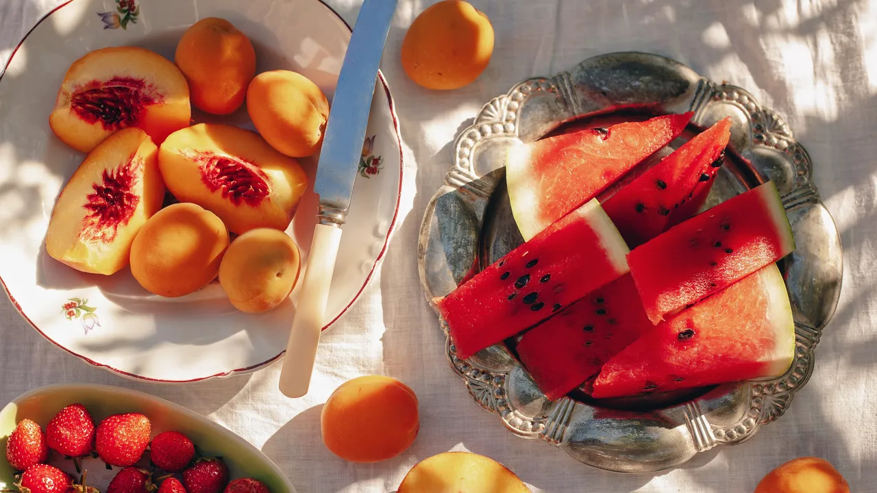 Come rafforzare il sistema immunitario in estate: i 4 superfood consigliati dagli esperti a giugno Come rafforzare il sistema immunitario in estate: i 4 superfood consigliati dagli esperti a giugno