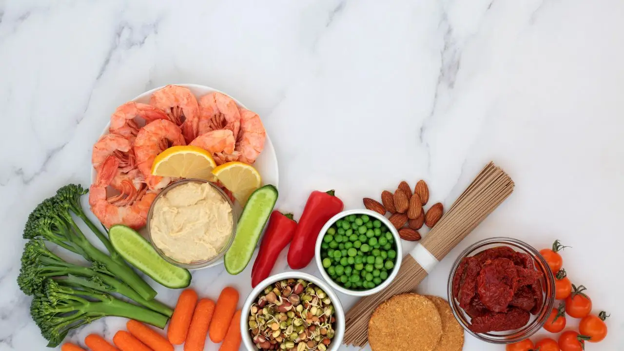 Come evitare i cali di energia dopo pranzo: la strategia alimentare per mantenersi attivi secondo i nutrizionisti Come evitare i cali di energia dopo pranzo: la strategia alimentare per mantenersi attivi secondo i nutrizionisti
